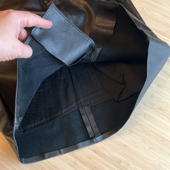 Vintage black leather midi pencil skirt - Picture 8 of 12